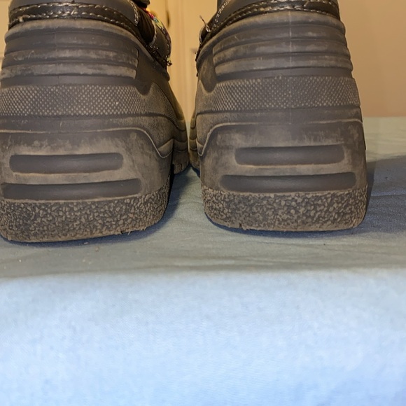 Girl’s sz. 2 Dream Pairs winter boots, some wear - Picture 6 of 7